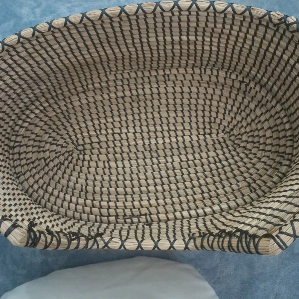SAFAVIEH INDOOR CAT BED NATURAL COLOR 19.7